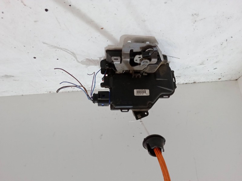 Recambio de cerradura puerta delantera derecha para audi a3 (8p1) 1.9 tdi referencia OEM IAM   