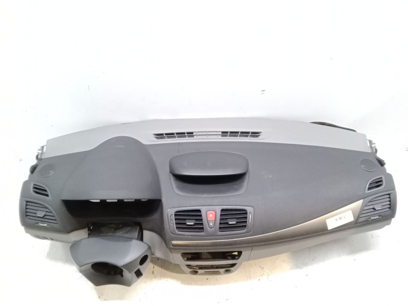 Recambio de salpicadero para renault megane iii hatchback (bz0/1_, b3_) 1.6 16v (bz0h) referencia OEM IAM   