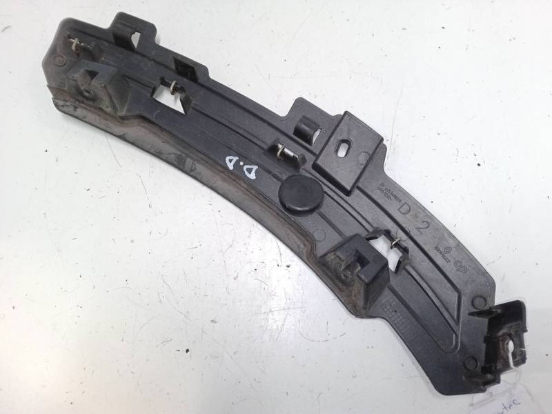 SOPORTE PARAGOLPES DELANTERO DERECHO 