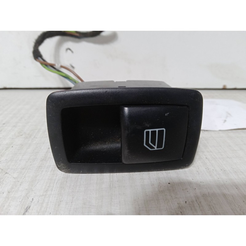 Recambio de mando elevalunas delantero derecho para mercedes-benz clase b sports tourer (w245) b 180 cdi (245.207) referencia OE