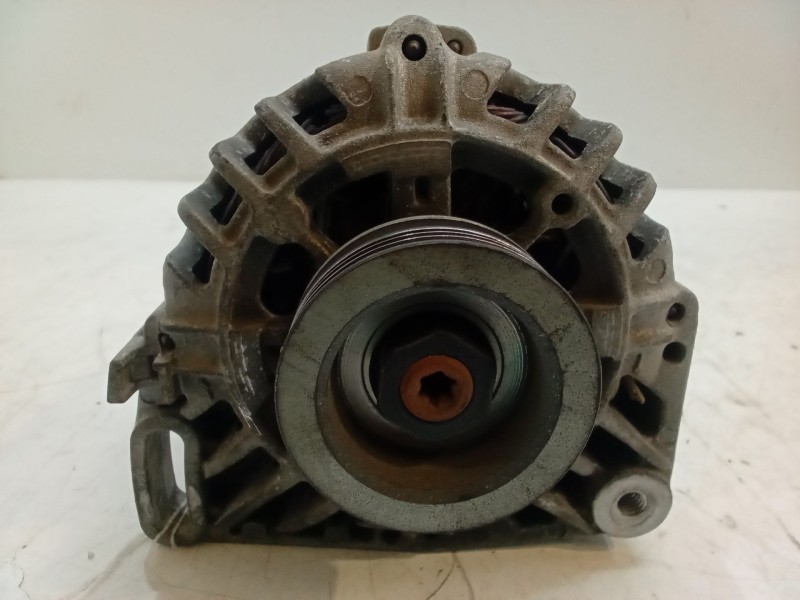 Recambio de alternador para dacia sandero 1.2 16v referencia OEM IAM 8200660044B  2543553C