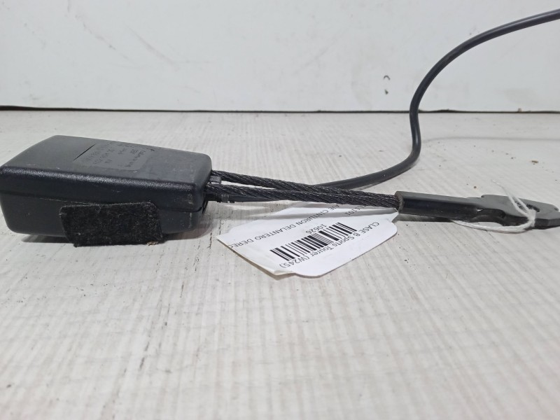 Recambio de anclaje cinturon delantero derecho para mercedes-benz clase b sports tourer (w245) b 180 cdi (245.207) referencia OE