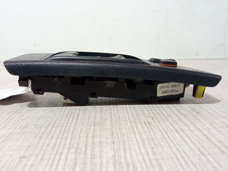 Recambio de mando elevalunas delantero izquierdo para toyota corolla verso (zer_, zze12_, r1_) 1.8 (znr11_) referencia OEM IAM 3