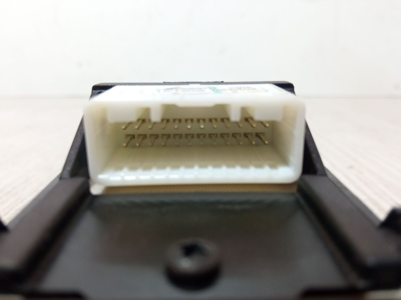 Recambio de mando elevalunas delantero izquierdo para toyota corolla verso (zer_, zze12_, r1_) 1.8 (znr11_) referencia OEM IAM 3