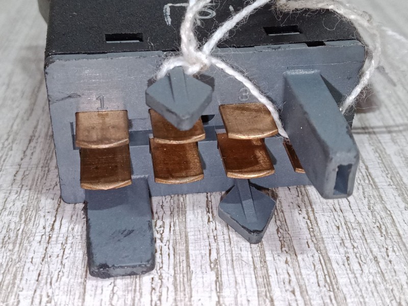 Recambio de warning para skoda octavia i (1u2) 1.8 t referencia OEM IAM 1U0953235  