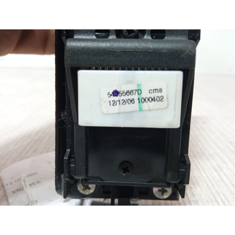 Recambio de mando elevalunas delantero izquierdo para toyota corolla verso (zer_, zze12_, r1_) 1.8 (znr11_) referencia OEM IAM 3