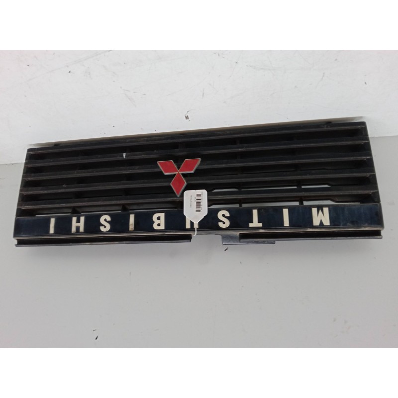 Recambio de rejillas capo para mitsubishi pajero sport iii (ks_) 2.4 di-d 4x4 (ks1w) referencia OEM IAM   