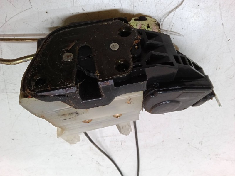 Recambio de cerradura puerta delantera derecha para hyundai tucson (jm) 2.0 crdi referencia OEM IAM   