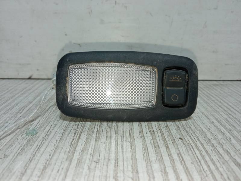 LUZ LATERAL TECHO IZQUIERDA 