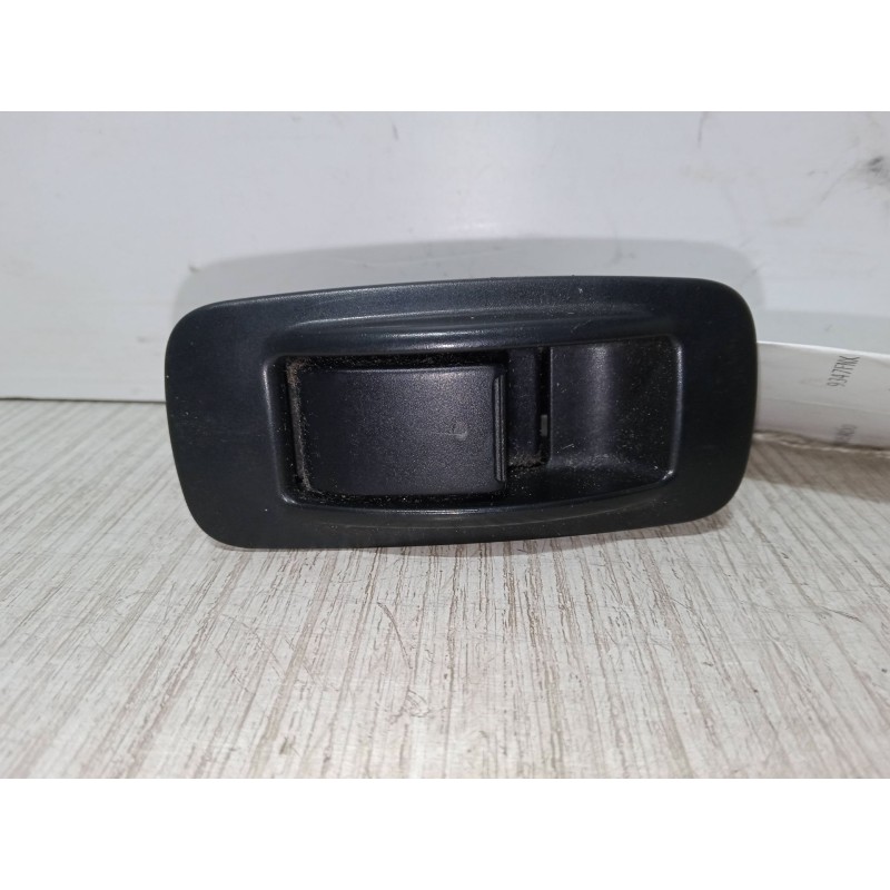 Recambio de mando elevalunas trasero izquierdo para toyota corolla verso (zer_, zze12_, r1_) 1.8 (znr11_) referencia OEM IAM 540
