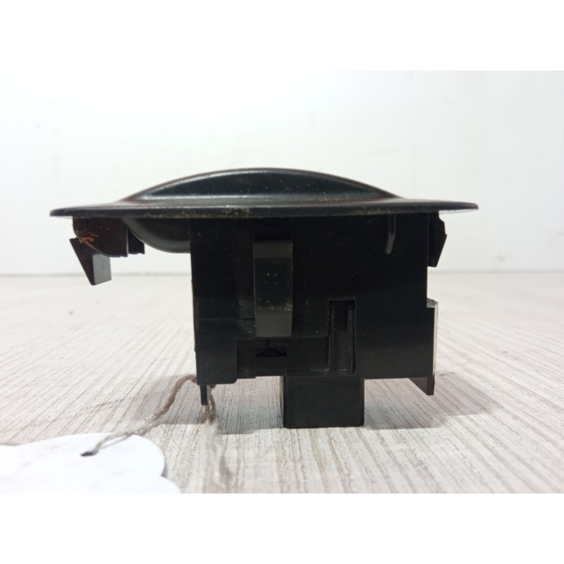 Recambio de mando elevalunas trasero izquierdo para toyota corolla verso (zer_, zze12_, r1_) 1.8 (znr11_) referencia OEM IAM 540