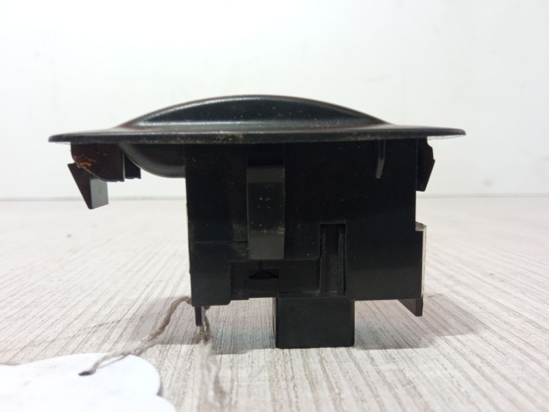 Recambio de mando elevalunas trasero izquierdo para toyota corolla verso (zer_, zze12_, r1_) 1.8 (znr11_) referencia OEM IAM 540