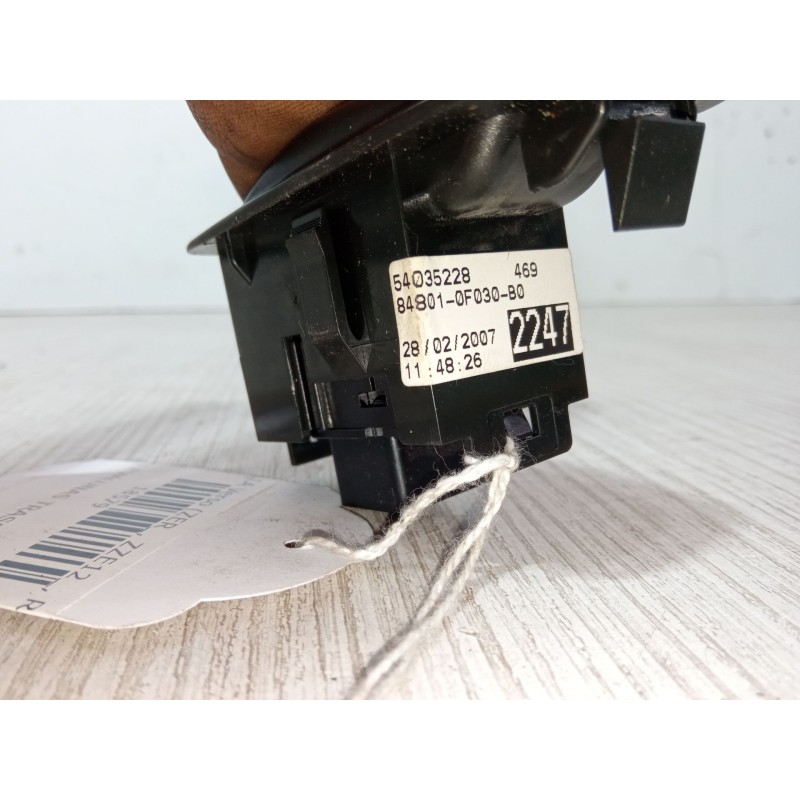 Recambio de mando elevalunas trasero izquierdo para toyota corolla verso (zer_, zze12_, r1_) 1.8 (znr11_) referencia OEM IAM 540