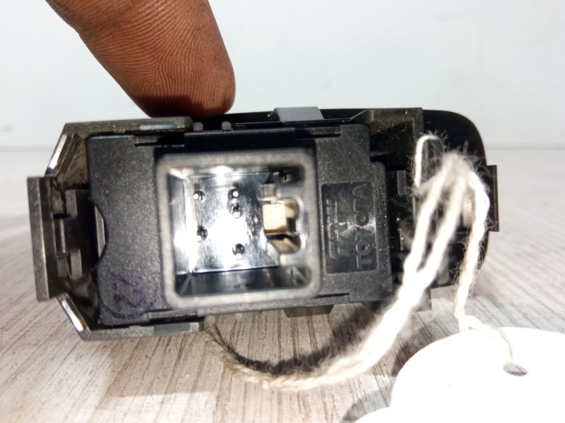 Recambio de mando elevalunas trasero izquierdo para toyota corolla verso (zer_, zze12_, r1_) 1.8 (znr11_) referencia OEM IAM 540