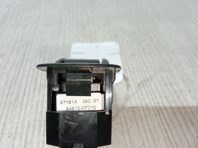 Recambio de mando elevalunas trasero izquierdo para toyota corolla verso (zer_, zze12_, r1_) 1.8 (znr11_) referencia OEM IAM 540