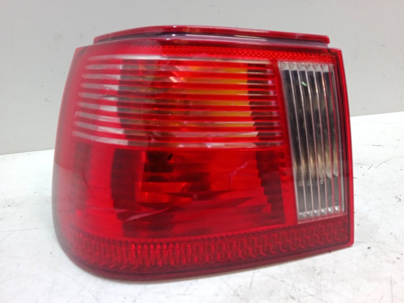 Recambio de piloto trasero izquierdo para seat ibiza ii (6k1) 1.4 i referencia OEM IAM   