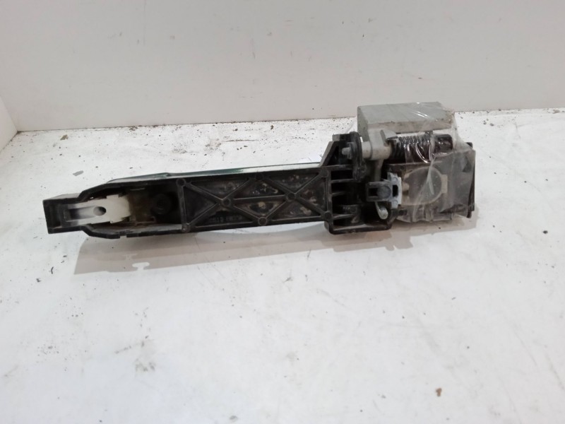 Recambio de maneta exterior puerta delantera derecha para nissan pathfinder iii (r51) 2.5 dci referencia OEM IAM    Recambio de maneta exterior puerta delantera derecha para nissan pathfinder iii (r51) 2.5 dci referencia OEM IAM