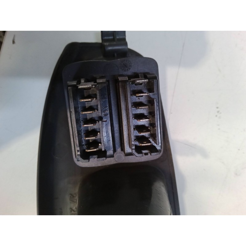 Recambio de mando elevalunas delantero izquierdo para renault megane i (ba0/1_) 1.9 dti (ba08, ba0n) referencia OEM IAM   