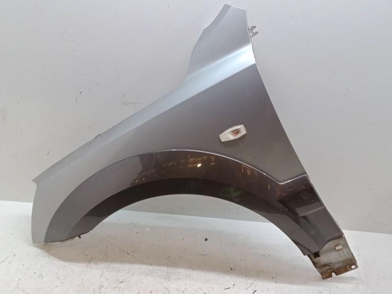 Recambio de aleta delantera izquierda para kia sorento i (jc) 2.4 referencia OEM IAM   