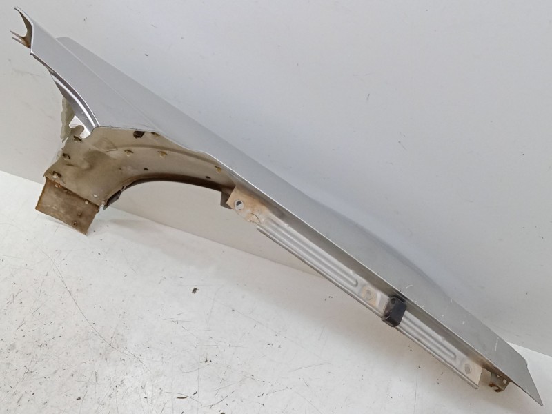 Recambio de aleta delantera izquierda para kia sorento i (jc) 2.4 referencia OEM IAM   