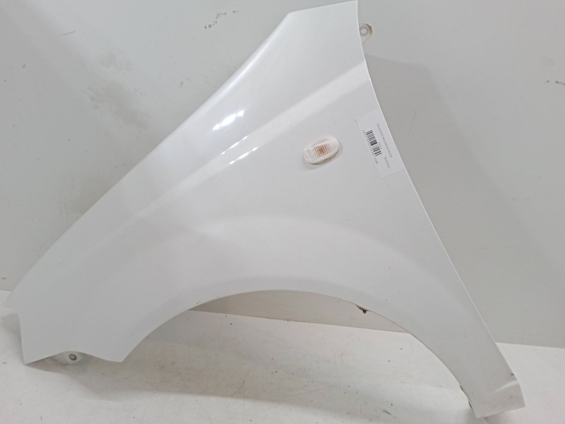 Recambio de aleta delantera izquierda para chevrolet aveo / kalos hatchback (t200) 1.2 referencia OEM IAM   