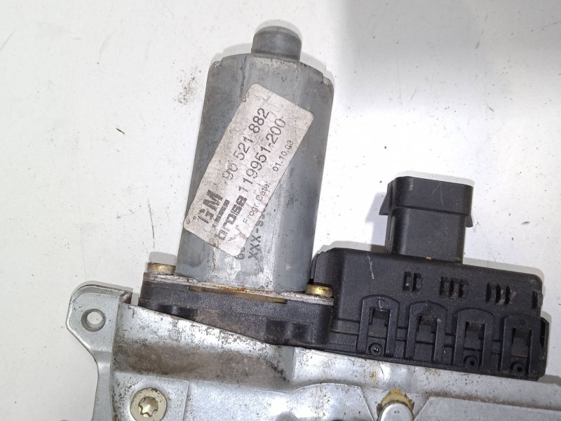 Recambio de elevalunas electrico delantero derecho para opel astra g hatchback (t98) 1.6 (f08, f48) referencia OEM IAM 90521882 