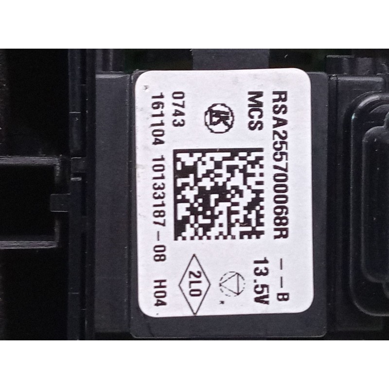 Recambio de mando elevalunas delantero izquierdo para renault clio iv (bh_) 1.5 dci 90 referencia OEM IAM   