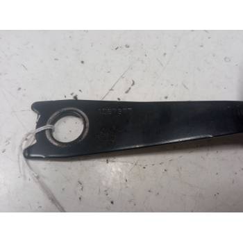 ANCLAJE CINTURON DELANTERO IZQUIERDO 