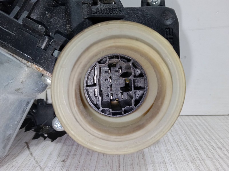 Recambio de elevalunas electrico trasero derecho para toyota corolla verso (zer_, zze12_, r1_) 1.8 (znr11_) referencia OEM IAM  