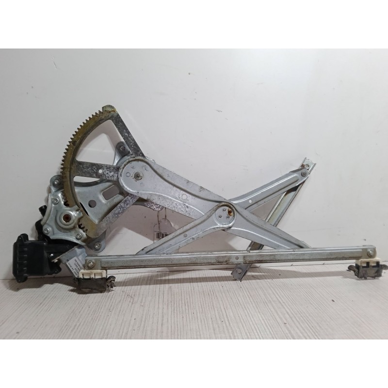 Recambio de elevalunas electrico trasero derecho para toyota corolla verso (zer_, zze12_, r1_) 1.8 (znr11_) referencia OEM IAM  