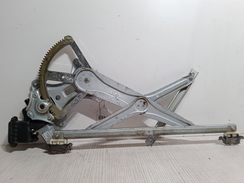 Recambio de elevalunas electrico trasero derecho para toyota corolla verso (zer_, zze12_, r1_) 1.8 (znr11_) referencia OEM IAM  