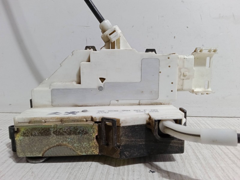 Recambio de cerradura puerta delantera derecha para peugeot 407 (6d_) 2.0 hdi 135 (6drhrh, 6drhre, 6drhrg, 6drhrj) referencia OE