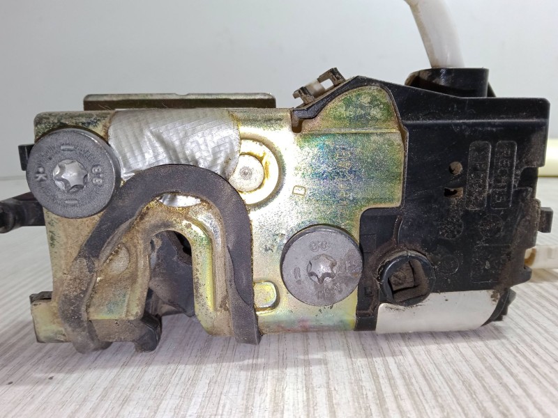 Recambio de cerradura puerta delantera derecha para peugeot 407 (6d_) 2.0 hdi 135 (6drhrh, 6drhre, 6drhrg, 6drhrj) referencia OE