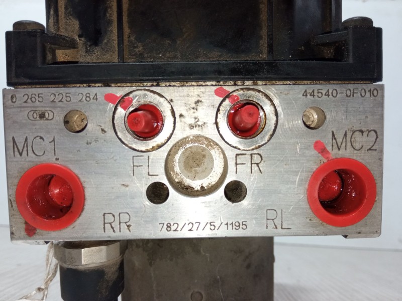 Recambio de abs para toyota corolla verso (zer_, zze12_, r1_) 1.8 (znr11_) referencia OEM IAM 0265225284 44540-0F010 895410F010