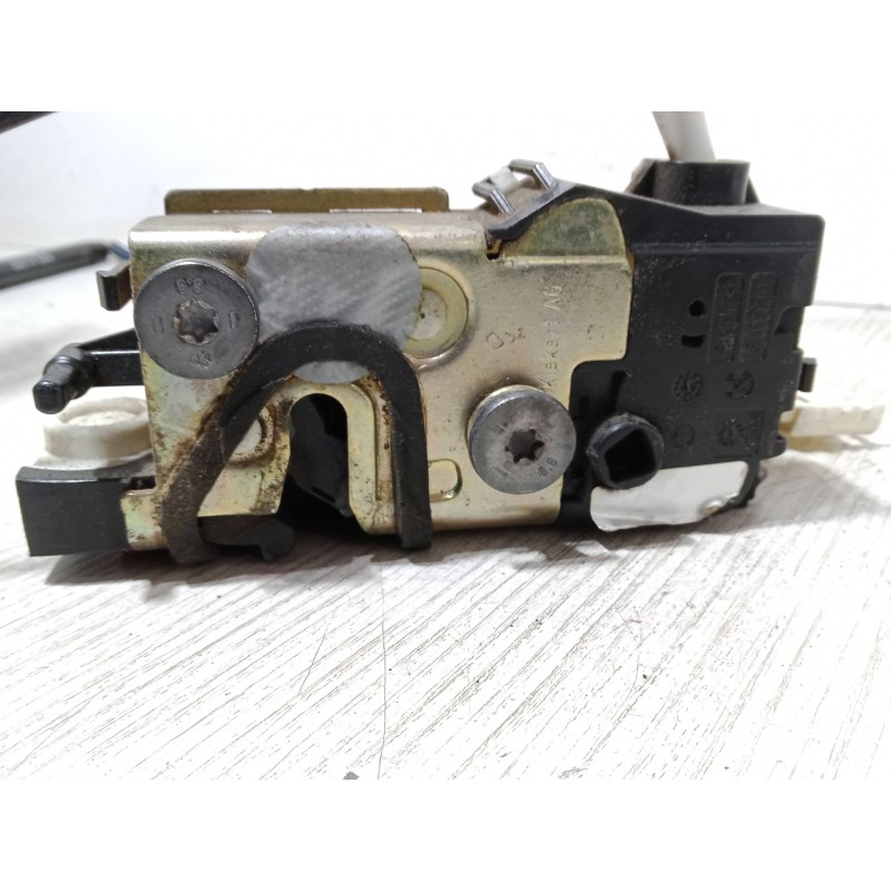 Recambio de cerradura puerta trasera derecha para peugeot 407 (6d_) 2.0 hdi 135 (6drhrh, 6drhre, 6drhrg, 6drhrj) referencia OEM 