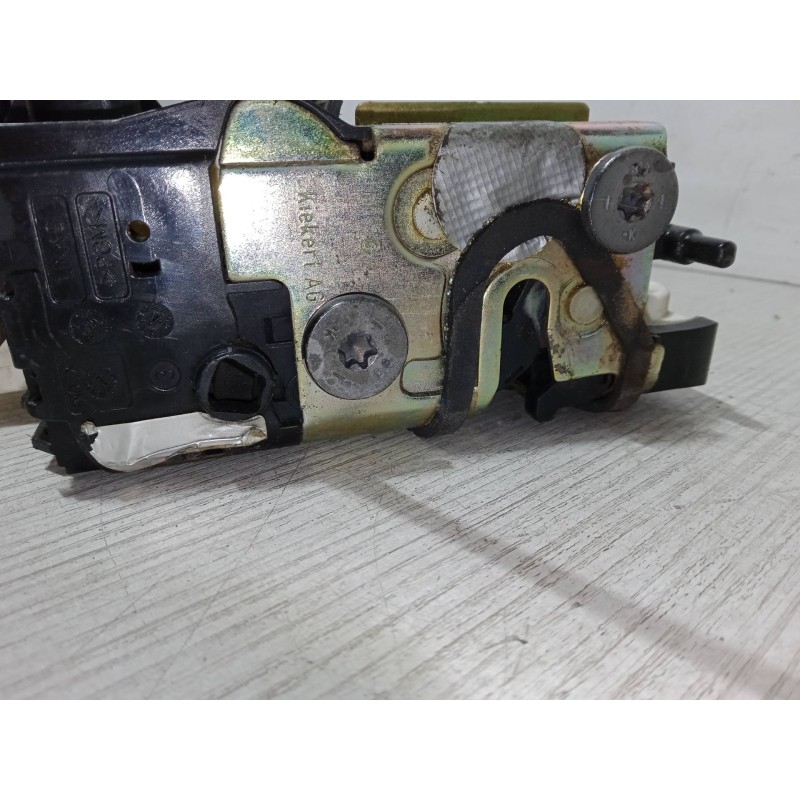 Recambio de cerradura puerta trasera izquierda para peugeot 407 (6d_) 2.0 hdi 135 (6drhrh, 6drhre, 6drhrg, 6drhrj) referencia OE