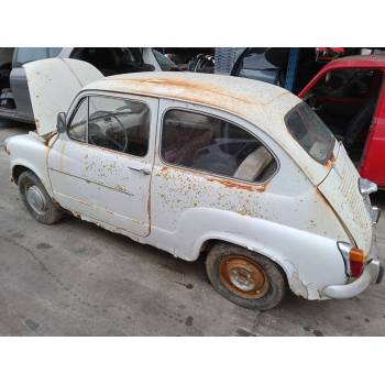 SEAT 600 (110B) de desguace