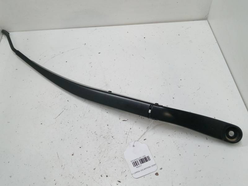 BRAZO LIMPIA DELANTERO DERECHO 