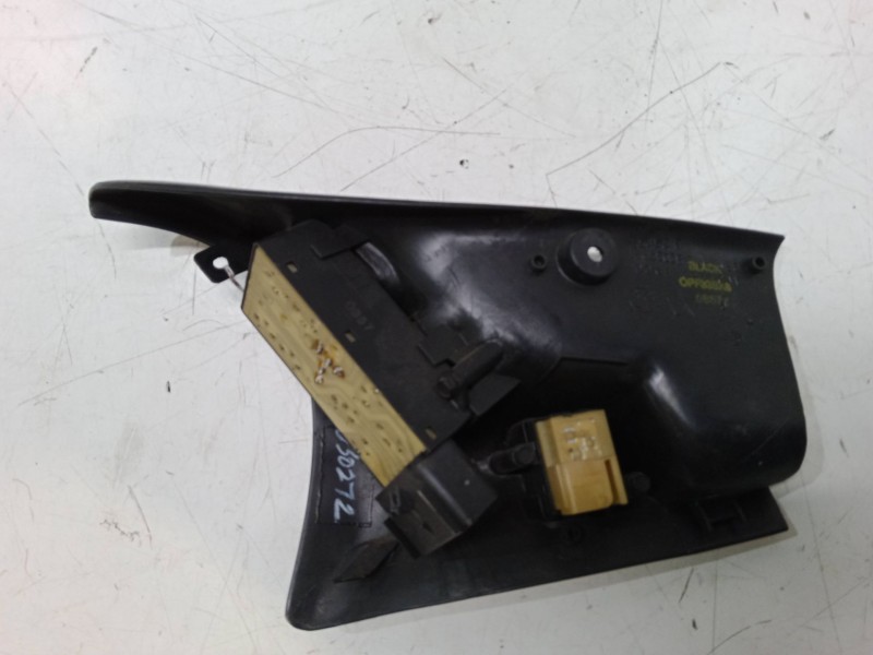 Recambio de mando elevalunas delantero izquierdo para chrysler voyager / grand voyager iii (gs_, ns_) 2.0 i referencia OEM IAM  