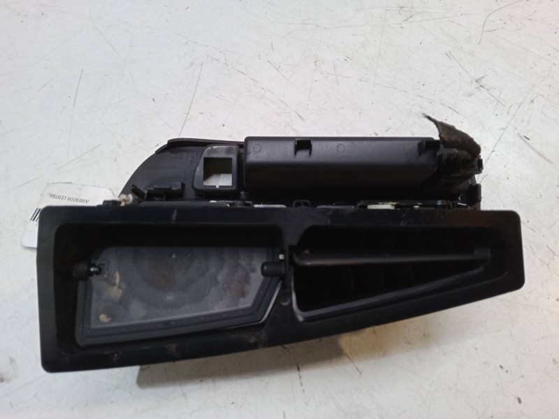 Recambio de aireador central para peugeot 5008 (0u_, 0e_) 1.6 hdi referencia OEM IAM   