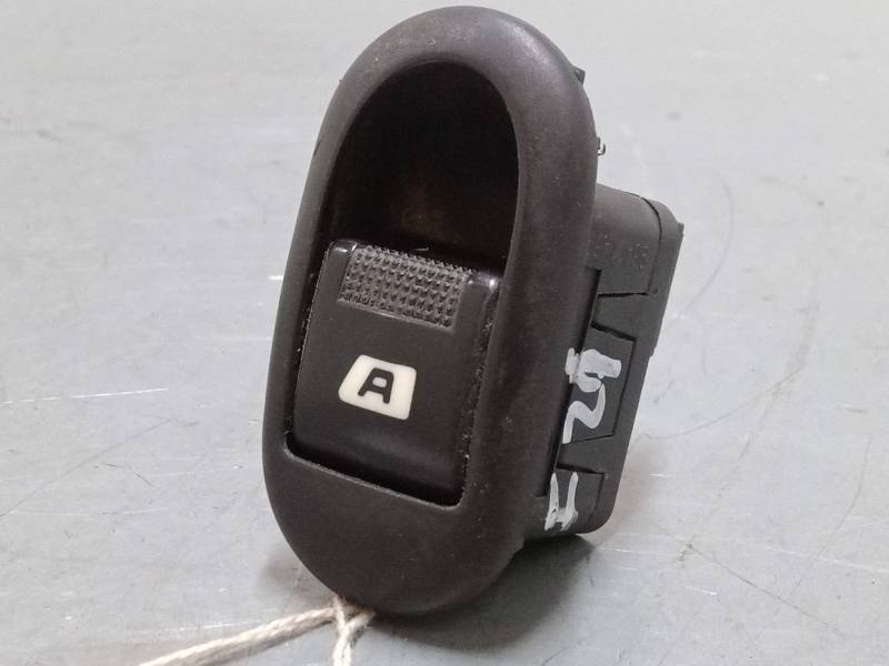 MANDO ELEVALUNAS DELANTERO IZQUIERDO 96401469XT 