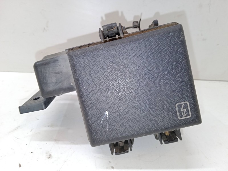 Recambio de caja reles / fusibles para renault megane iii hatchback (bz0/1_, b3_) 1.6 16v (bz0h) referencia OEM IAM   