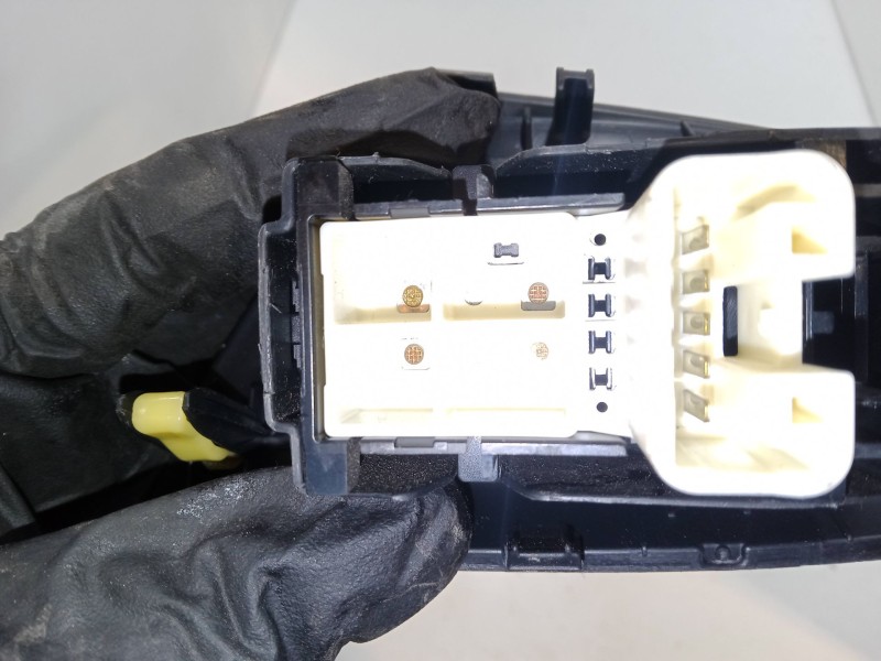 Recambio de mando elevalunas delantero derecho para citroën c1 ii (pa_, ps_) 1.2 vti 82 referencia OEM IAM   