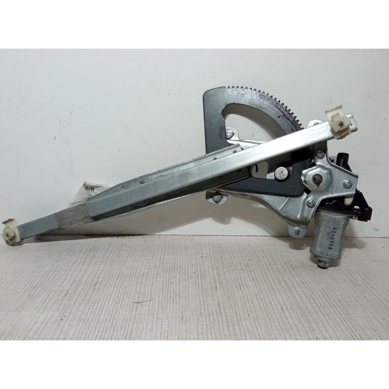 Recambio de elevalunas electrico delantero izquierdo para chevrolet aveo / kalos hatchback (t200) 1.2 referencia OEM IAM 9654173