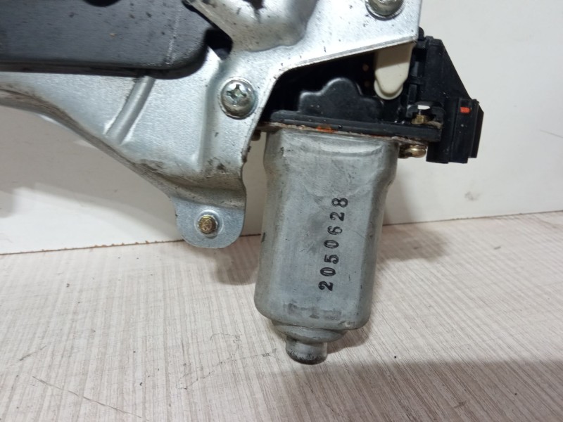 Recambio de elevalunas electrico delantero izquierdo para chevrolet aveo / kalos hatchback (t200) 1.2 referencia OEM IAM 9654173