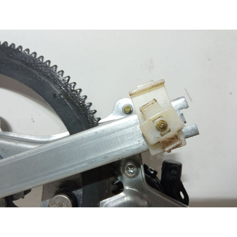 Recambio de elevalunas electrico delantero izquierdo para chevrolet aveo / kalos hatchback (t200) 1.2 referencia OEM IAM 9654173