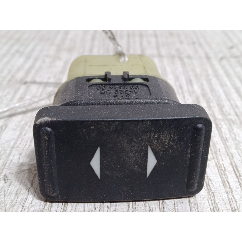 Recambio de mando elevalunas delantero derecho para ford focus c-max (dm2) 1.6 tdci referencia OEM IAM   