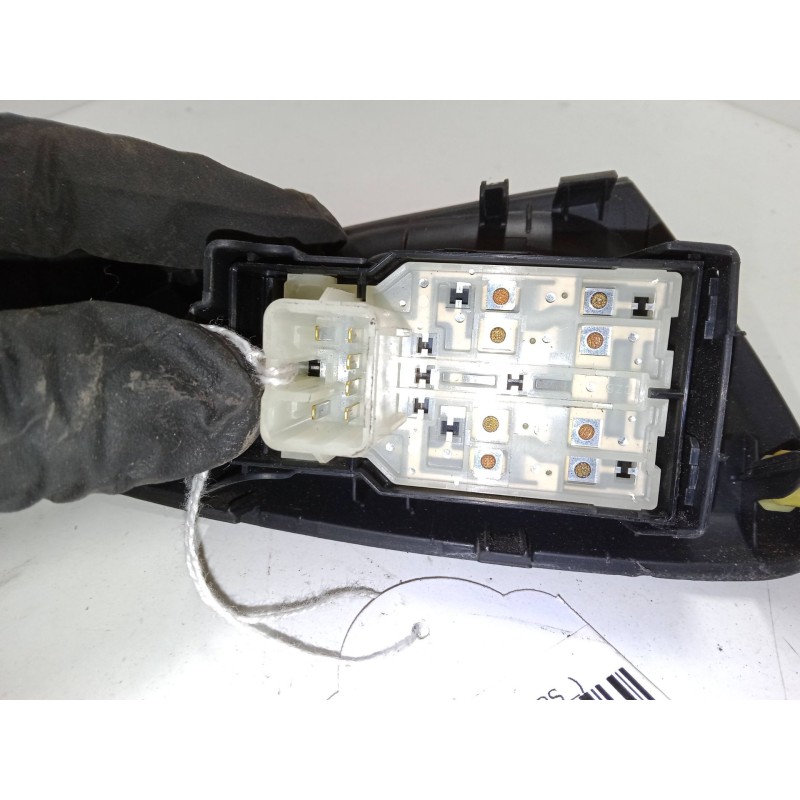 Recambio de mando elevalunas delantero izquierdo para citroën c1 ii (pa_, ps_) 1.2 vti 82 referencia OEM IAM   