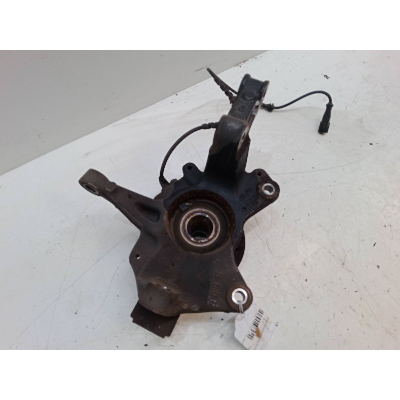 Recambio de mangueta delantera izquierda para renault megane iii hatchback (bz0/1_, b3_) 1.6 16v (bz0h) referencia OEM IAM   