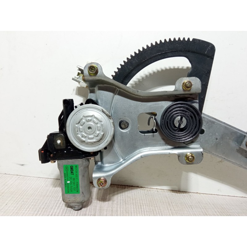 Recambio de elevalunas electrico delantero izquierdo para chevrolet aveo / kalos hatchback (t200) 1.2 referencia OEM IAM 9654173